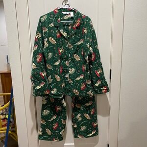 Delicates Ladies Flannel Pajamas. Green W/Cat Pattern.  XL. NWOT.
